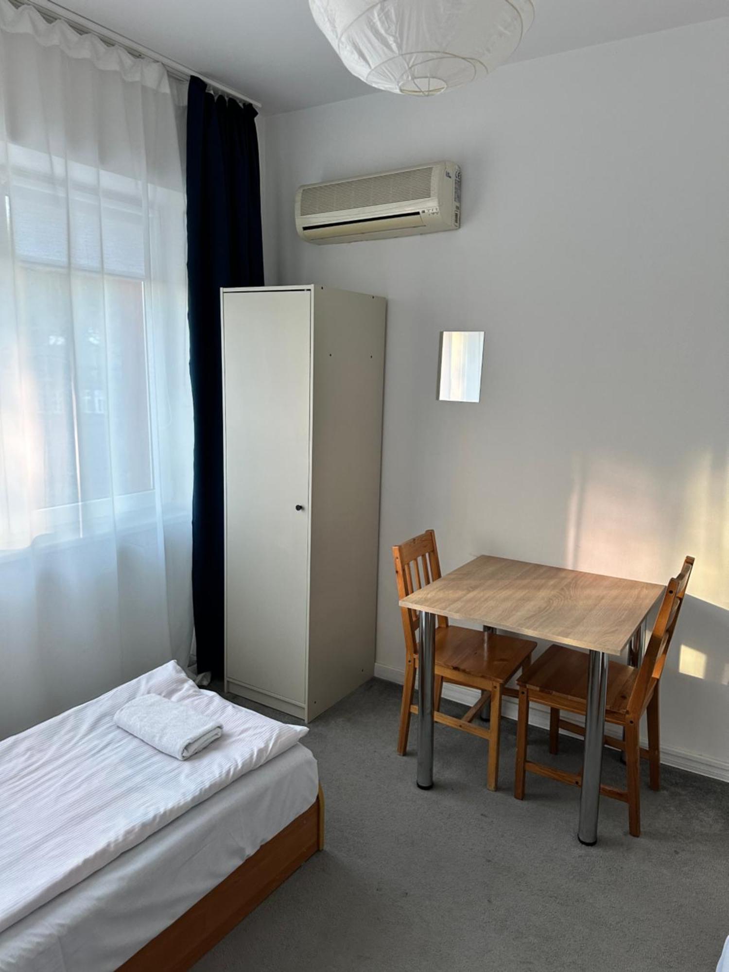 Hostel Demi คราคูฟ ภายนอก รูปภาพ